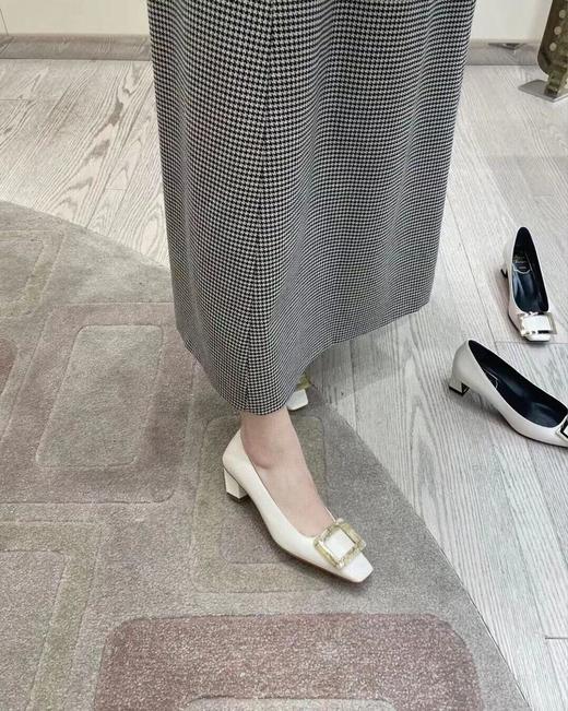 RV新款方扣高跟鞋，进口胎牛皮更显高级（JS） 商品图1