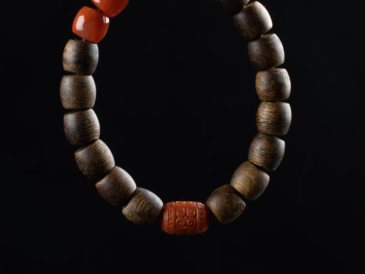 XY0134沉香老型珠南红回纹珠手串 商品图7