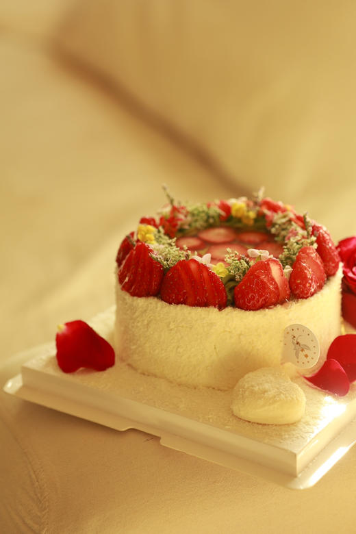 12寸开心果草莓 商品图0