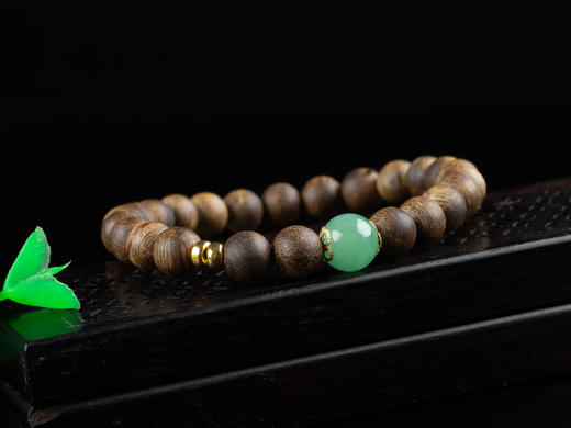 XY0111沉香翡翠18K金隔珠手串 商品图4