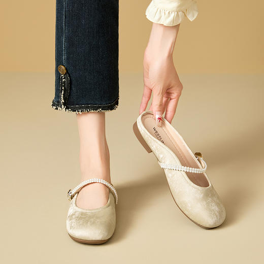 西遇法式包头半拖鞋女新款春夏仙女风配裙子平底玛丽珍穆勒鞋V0556530 商品图1
