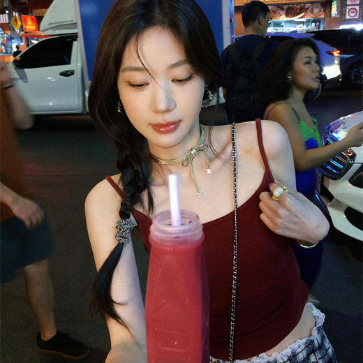 【纯欲风小吊带！穿出性感】Triuuchu｜0触感高弹一体式胸垫 U领桑蚕丝背心女  罩杯一体! 免穿文胸  #5023款 商品图1