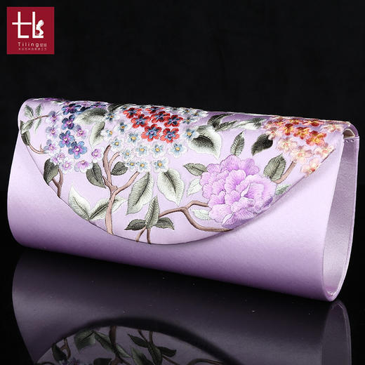 TL-0037定制牡丹小碎花苏绣礼品 手工真丝平绣手工礼品 女士手拿钱包 商品图3
