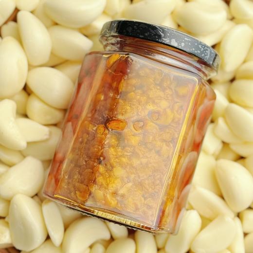 【蒜蓉油】蒜粒含量超70%，蒜香浓郁，蒜粒酥软爆香，蒜油香而不辣，双重口感让人欲罢不能！ 商品图4