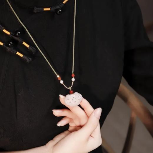 汀青野牛沟藕粉和田玉，罕见美人玉，藕粉轻衫映月华，佳人款步韵如纱 商品图13