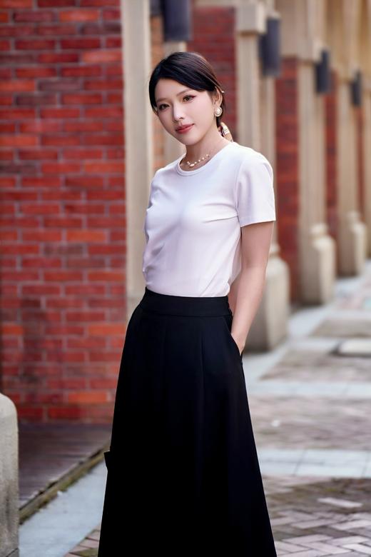 现货 臣禾	【匹马棉T恤】正肩圆领短袖上衣	JZ251050115 商品图0