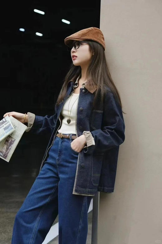 棉弹牛仔翻领外套 猎装灯芯绒拼接环保牛仔外套 意大利环保牛仔 撞色翻领 复古有腔调 复古铜扣点缀门襟 宽松廓形 包容多元身材 商品图5