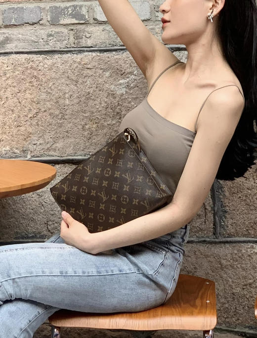 LV 老花26 洗漱包 商品图3