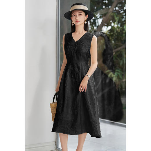剩S/M/XL 极简肌理感无袖裙 米思阳2026春季新款气质优雅连衣裙独特高级大气裙子女5599 商品图2