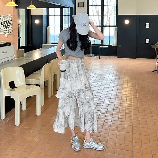 慵懒休闲风【 MUYANHUAN 】开叉飘飘裙 独特扎染工艺，自然肌理感，遮肉显瘦不挑人，不规则层次感，视觉增高6cm，内有内衬不透不走光 商品图4