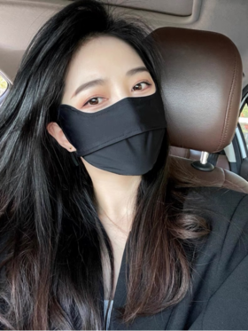 🔥【品牌直发】这跟白捡有什么区别❓紧急清仓！🥰GUNEFUU古那福冰丝雷罗娜防晒口鼻罩！吊牌💰69元/个，开团3件只要💰19.9！