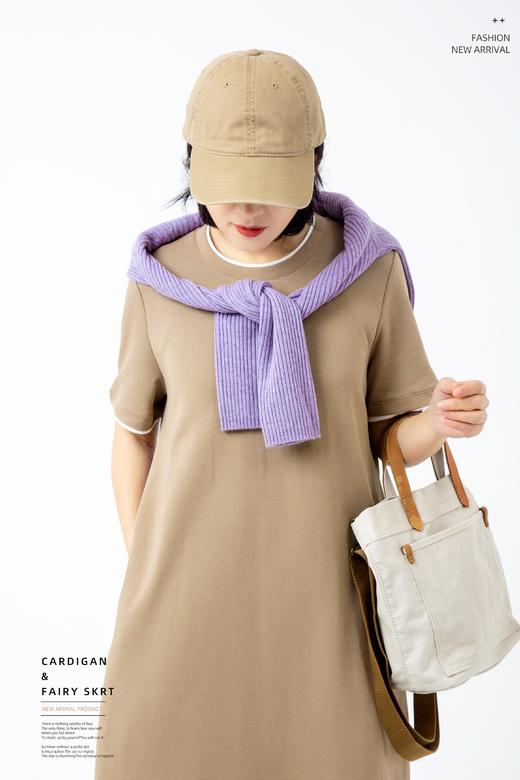 小圆领侧开叉连衣裙 商品图1