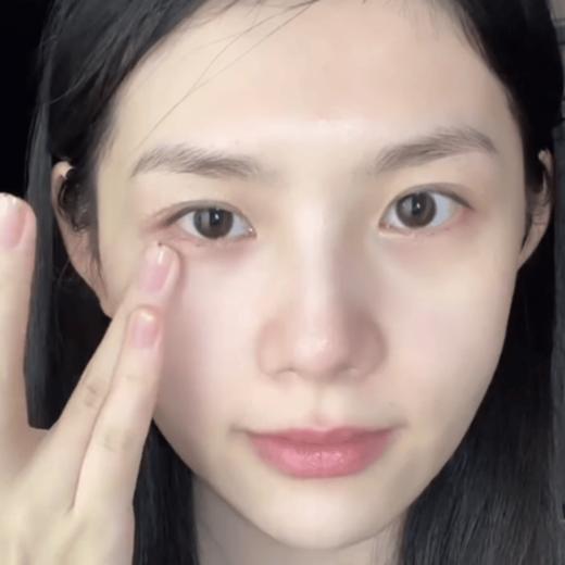 【新版兰蔻菁纯眼霜】不仅保留了原版经典的玻色因，复配兰蔻永盛玫瑰凝萃等，而且成分上也有了更新新增独家淡纹黑科技 0香精添加，敏感肌也能安心使用柔缎感质地，柔润透气不黏腻 商品图1