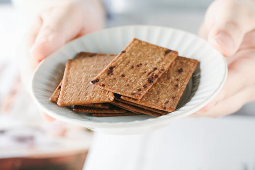 【尝念时光•岩烧黑巧咖啡脆片】为咖啡控而生米惦☕️ 浓醇咖啡香，一苦二甜三回味，三重口感真的配 商品图8