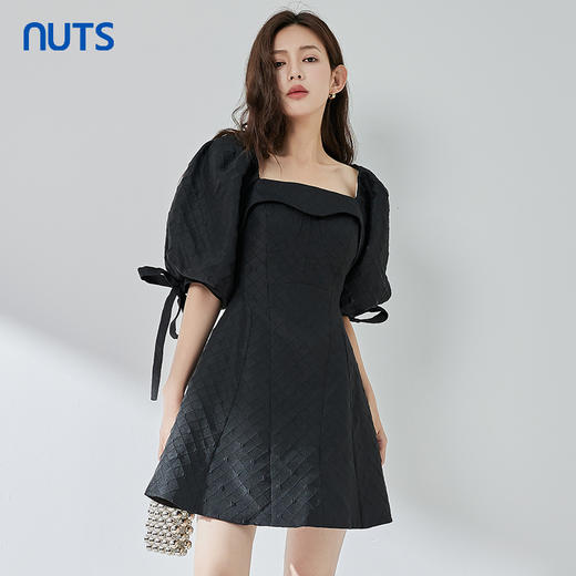 NUTS夏季新品黑色时尚优雅气质方领短袖蝴蝶结显瘦连衣裙324101141B 商品图0