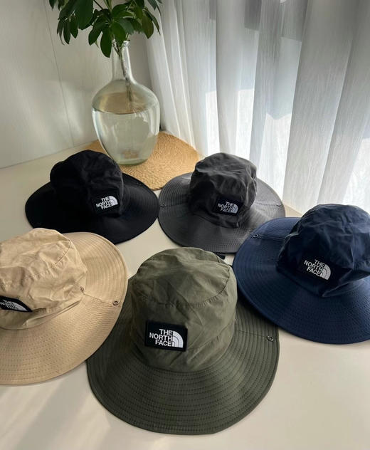 原单正品北面最新品渔夫帽来啦！

加宽帽檐 防水 透气 可折叠 更好收纳

颜色  黑色 藏青 卡其 军绿 灰色 商品图2