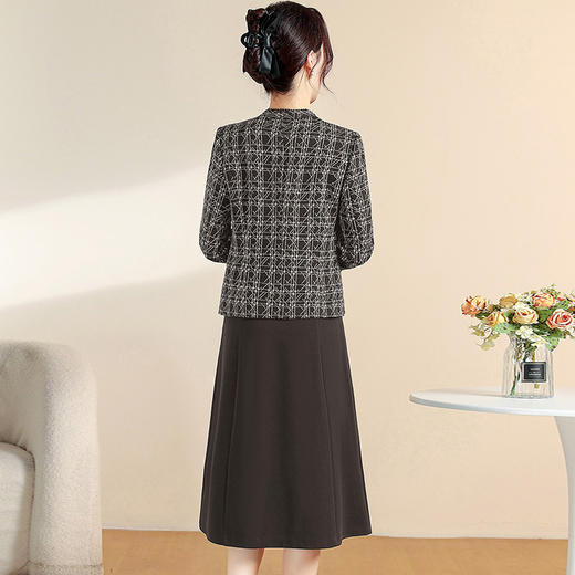 气质修身优雅，中长款两件套连衣裙QYM-YIYI-CS25A30 商品图3
