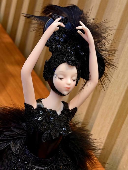 郭玲《黑天鹅》然女孩 商品图8