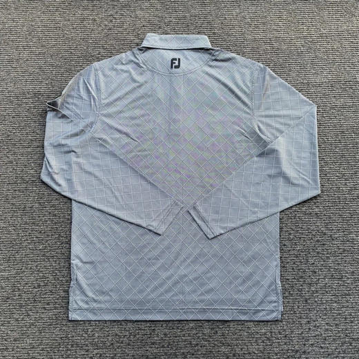 正品日单FJ 高尔夫长袖体恤打底衫。孤品灰色 XXL 码胸围 116。
原价 9000 日元 商品图1