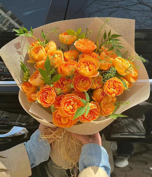 橙就未来--橙色果汁阳台多头玫瑰花束 商品图0