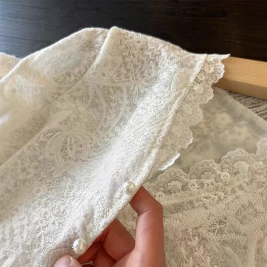 法式重工刺绣上衣V领蕾丝花边小衫长袖开衫喇叭袖白色衬衣女春夏 商品图11