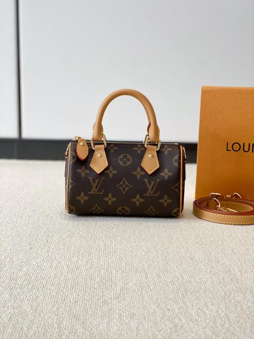 海外出入专柜版捡漏LVNano小枕头包 商品图8