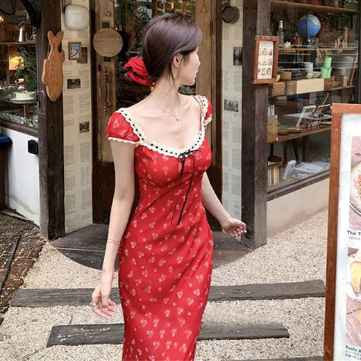 西遇红色碎花连衣裙女夏季新款法式花边收腰度假风吊带裙SS150331 商品图0