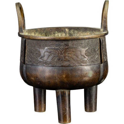 清 铜冲天耳三足云雷纹鼎式大香炉 商品图5