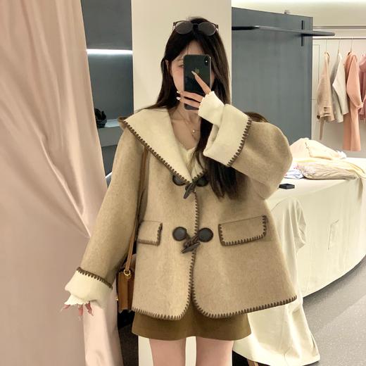 M码【冬日特调】90%羊毛 设计师高定戴帽贝壳刺绣双面呢拼色大衣外套女 商品图0