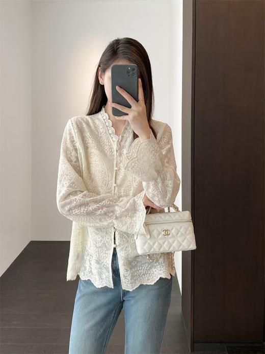 法式重工刺绣上衣V领蕾丝花边小衫长袖开衫喇叭袖白色衬衣女春夏 商品图1