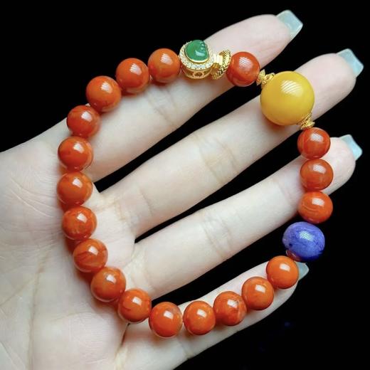 鸿运当头～新中式天然满肉南红手串女 精致蜜蜡翡翠如意镶嵌S925银紫龙晶多宝手链 商品图3