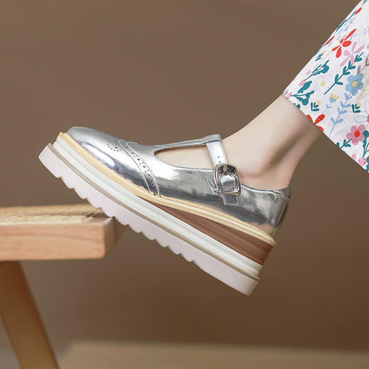 【预售5天】真皮雕花圆头厚底松糕鞋女春夏新款时尚坡跟深口单鞋ZMXY&ZM2467-1 商品图1