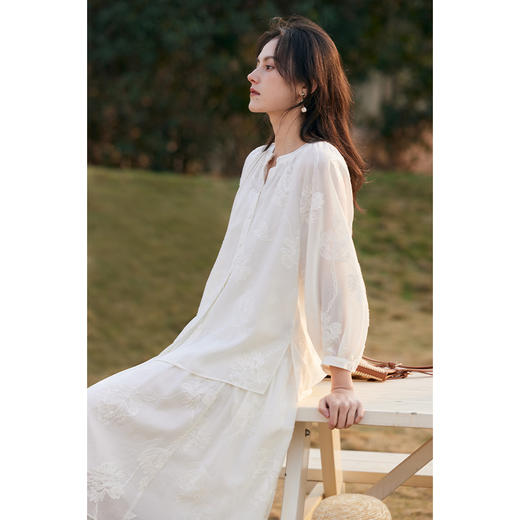 HeyDress醋酸立体绣花衬衫女夏季法式复古宽松慵懒感气质白色小衫 商品图2