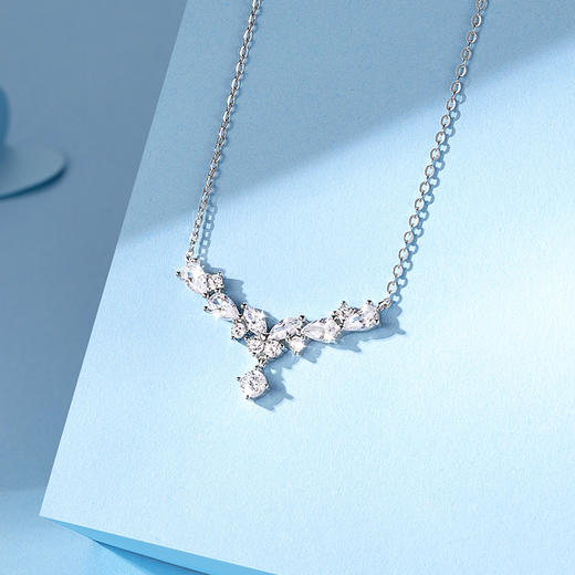 卡蒂罗/KADER 月桂蝴蝶项链 闪闪蝶舞紫藤花开在逃公主轻奢小众简约高级感设计拼接链 百搭闪耀 商品图7