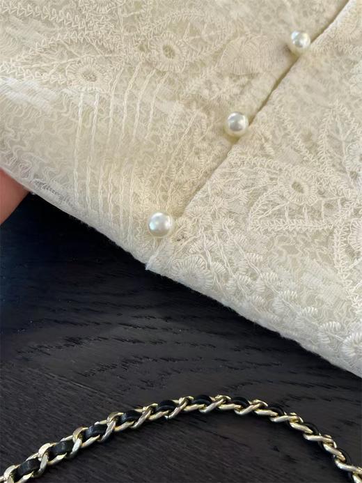 法式重工刺绣上衣V领蕾丝花边小衫长袖开衫喇叭袖白色衬衣女春夏 商品图13