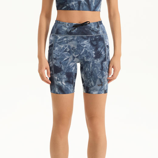 优极UG 流岚·女款爽滑五兜紧身跑步短裤 商品图3