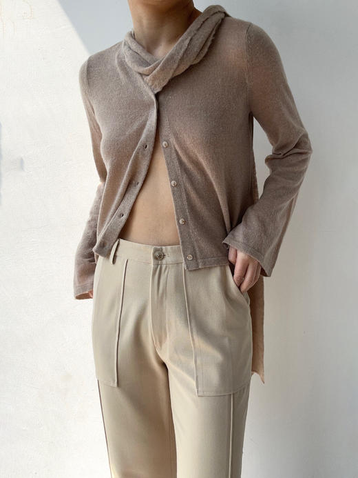 ZAANLI｜ZN10016-1 纱驼色 轻薄羊驼毛围巾宽袖针织上衣 商品图2