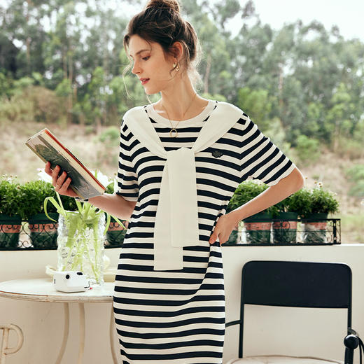 OLrain欧芮儿法式条纹针织连衣裙女夏季2023年新款披肩假两件裙子 商品图3