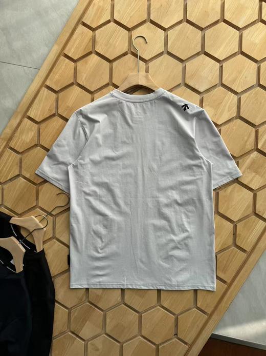 点此购买 迪桑特夏季男款纯棉短袖T恤 LL 312584 商品图2