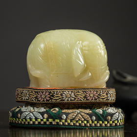 清 白玉雕大象摆件