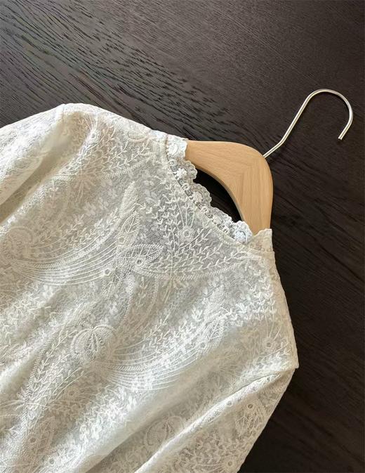 法式重工刺绣上衣V领蕾丝花边小衫长袖开衫喇叭袖白色衬衣女春夏 商品图12
