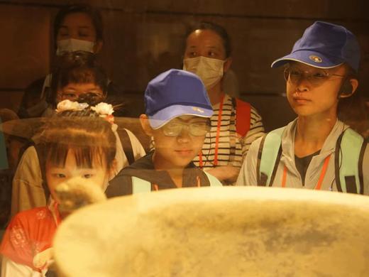 2026寒假【风起洛阳·梦回汴梁】4天3晚冬令营：龙门石窟佛像雕刻探秘；拜访登封少林寺‘；打卡三彩艺术博物馆学习制作工艺，畅游清明上河园；感知宋代文化魅力；探访洛阳博物馆 商品图7