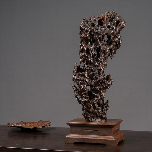 二十世纪 紫檀木雕仿太湖石山子香薰摆件 商品图1