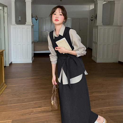HR2C075W6036 黑色韩系高级感马甲套装裙女春2025新款气质衬衫半身裙三件套 商品图2
