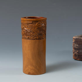 清 黄杨木雕云纹一手握笔筒