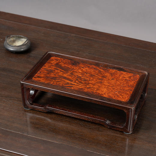 二十世纪 紫檀镶瘿木拦水线打洼四面平器座 商品图3