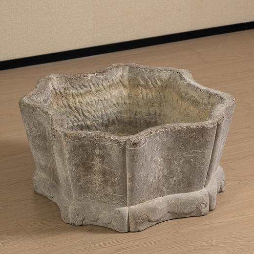 清 太湖石雕瓜棱葵口赏盆 商品图4