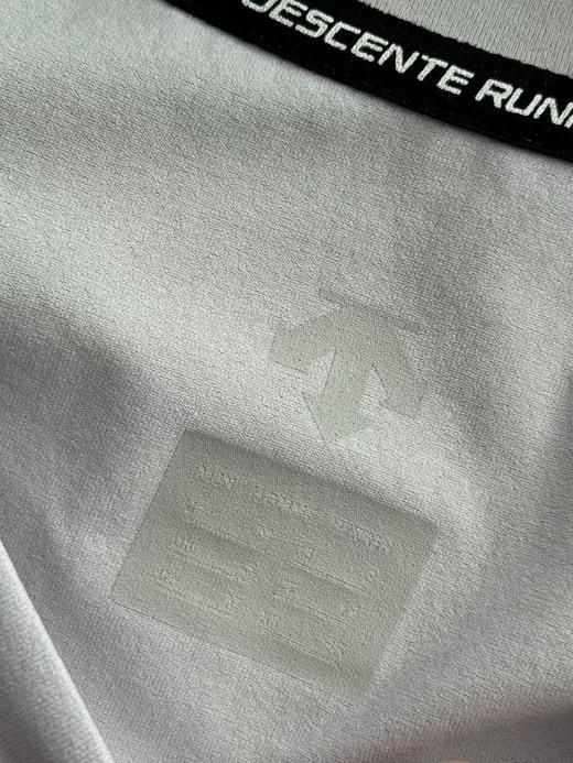 点此购买 迪桑特夏季男款纯棉短袖T恤 LL 312584 商品图12