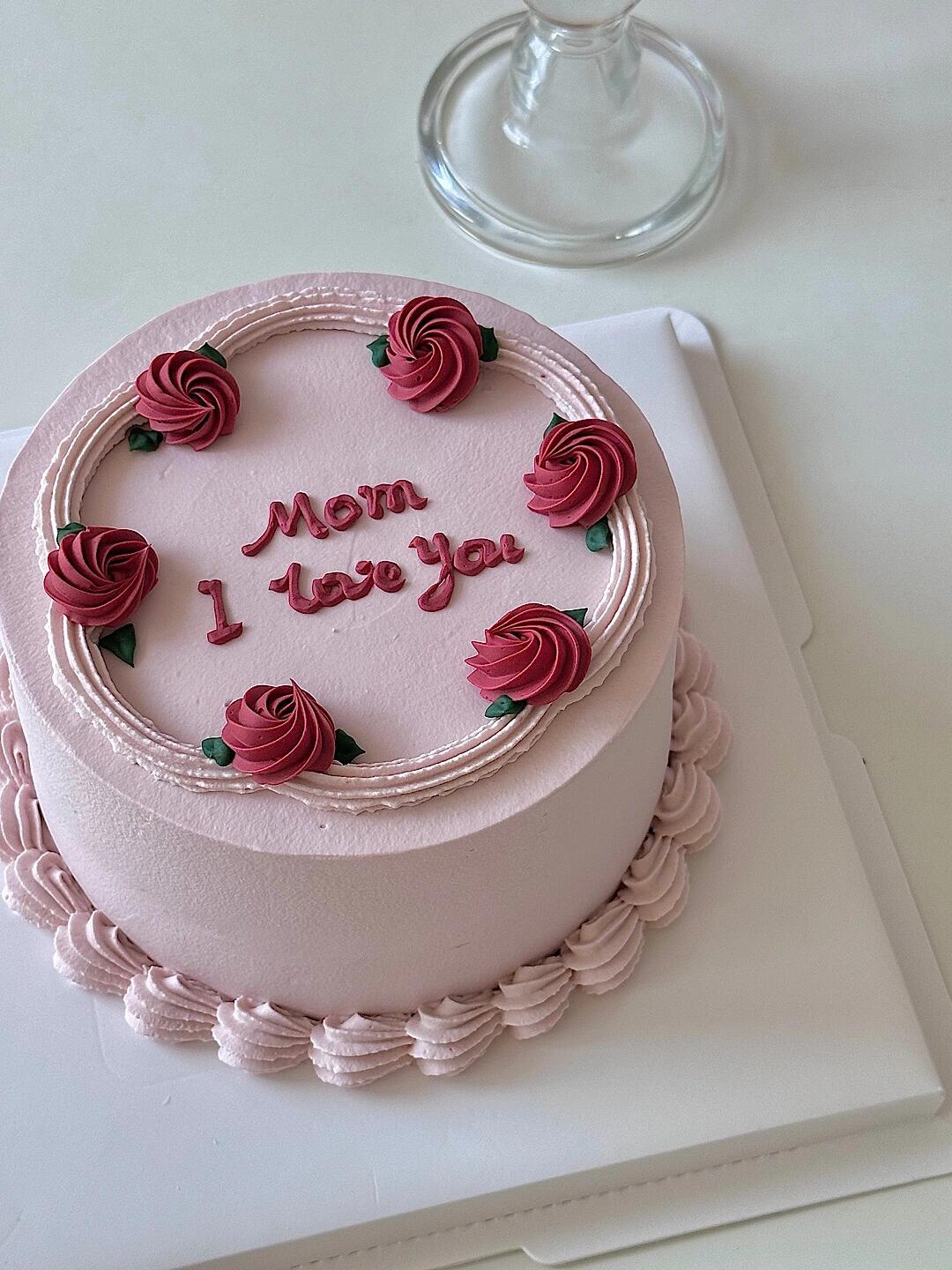 淡紫色妈妈爱你蛋糕（蛋糕上的字需要修改请备注）