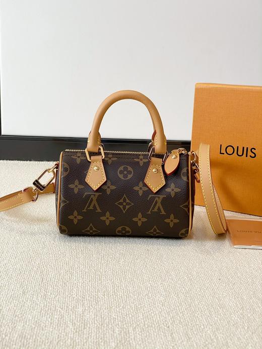 海外出入专柜版捡漏LVNano小枕头包 商品图0